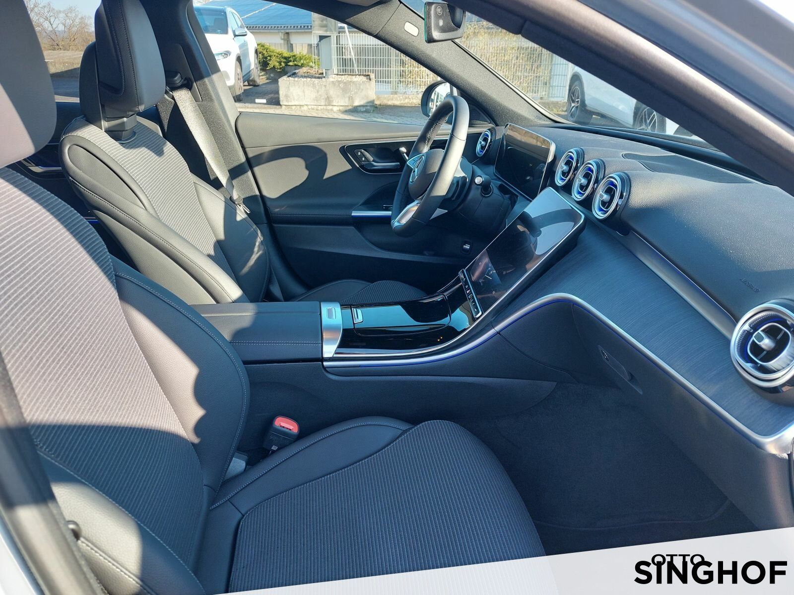 Fahrzeugabbildung Mercedes-Benz C 220 d Avantgarde +eff.3,99%+AHK+Distronic+360°