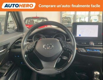 Toyota C-HR - 12
