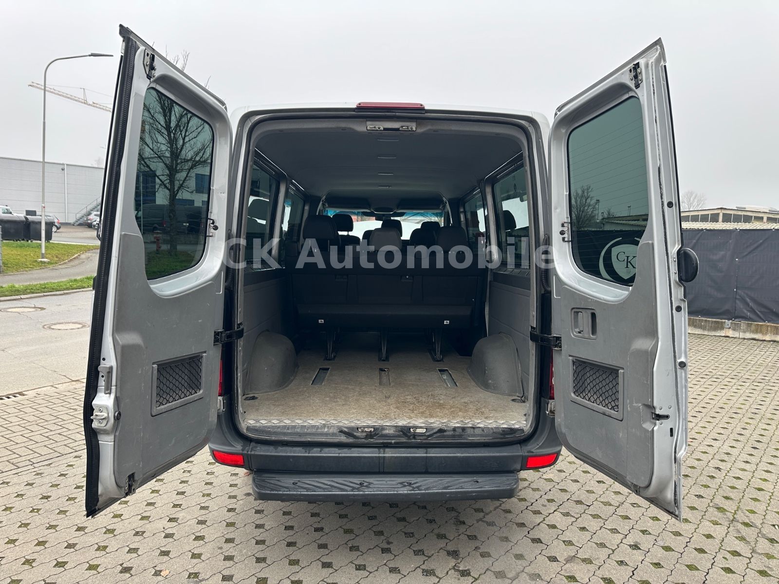 Fahrzeugabbildung Mercedes-Benz Sprinter II Kombi 315 CDI/9 Sitze/Klima/Tempomat