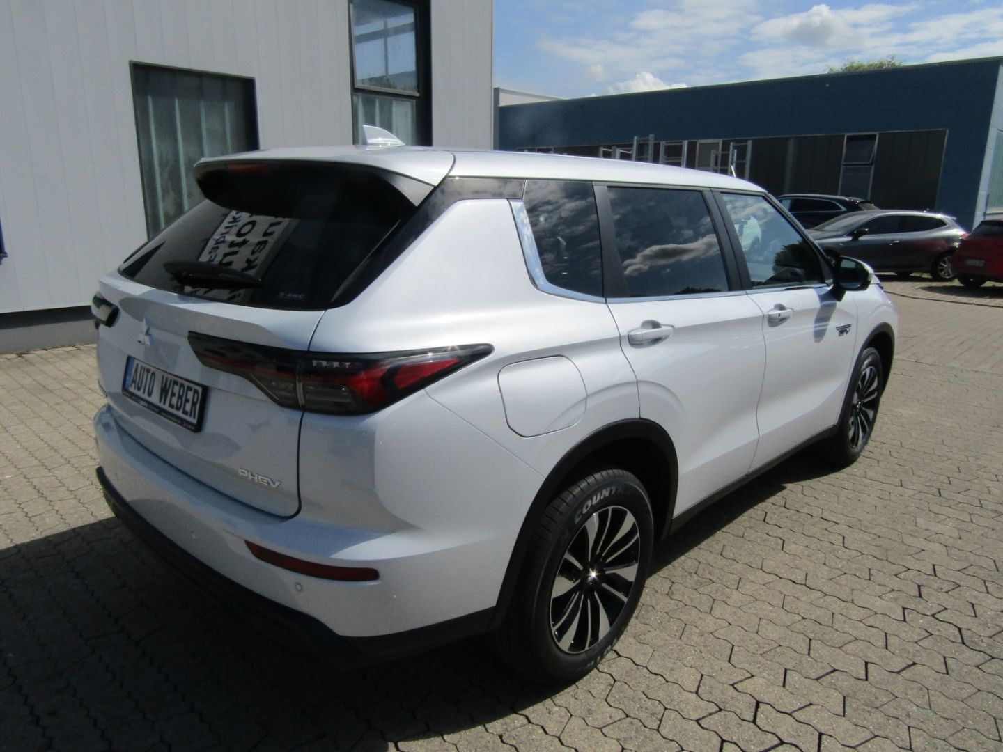 Mitsubishi Plug-in Hybrid Outlander - Bild 4