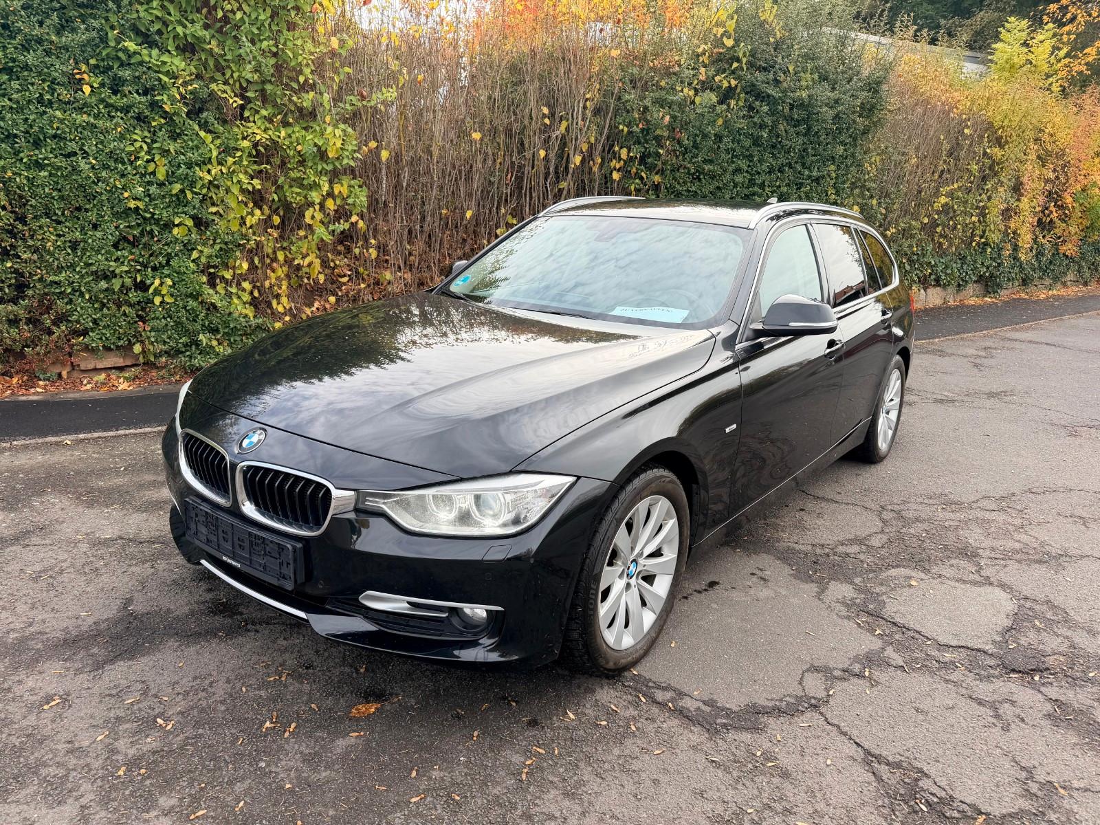 BMW 320 2013 — rear view