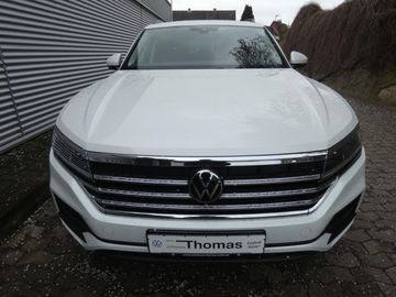 Volkswagen Touareg - 2