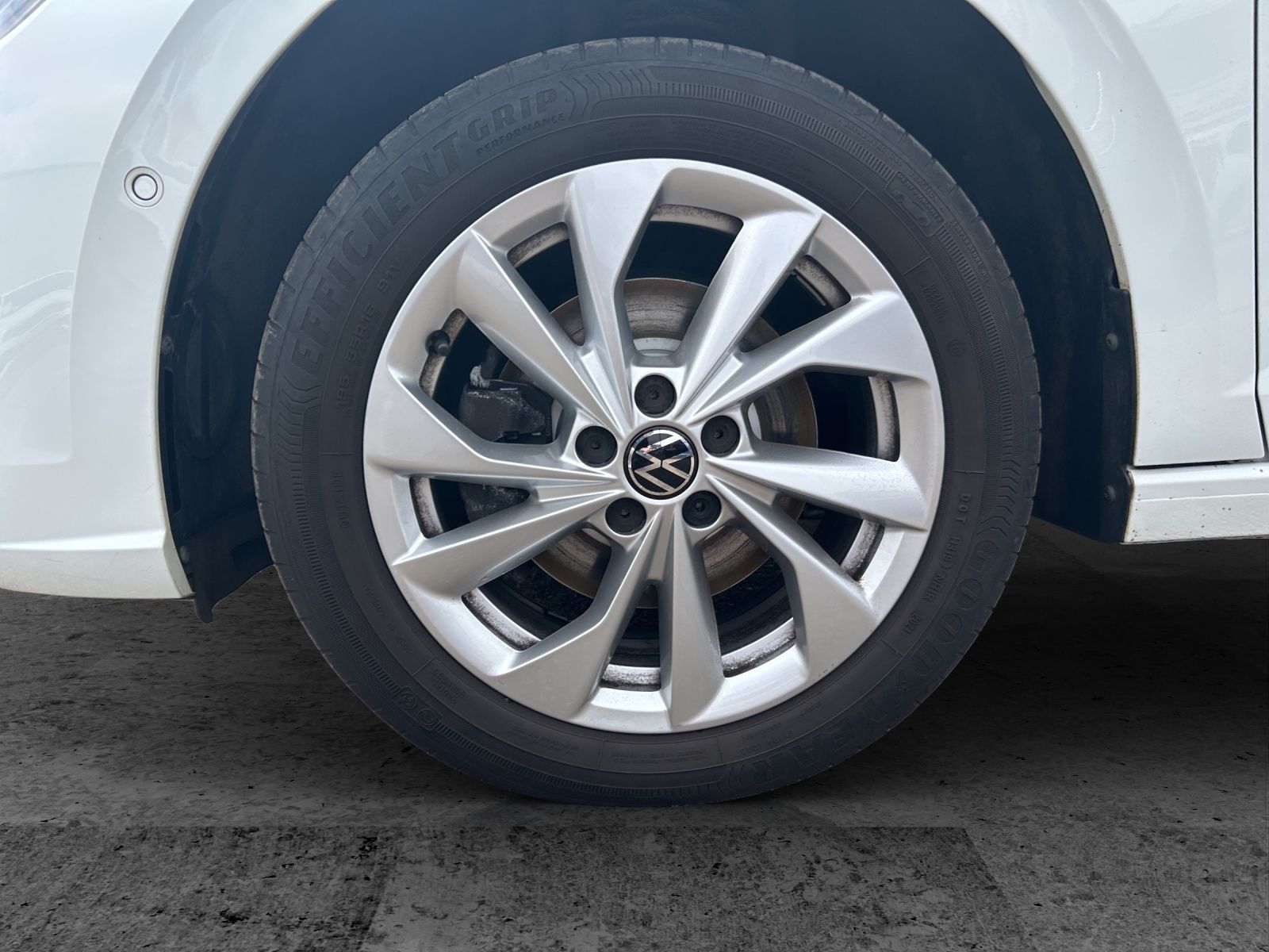 Fahrzeugabbildung Volkswagen Polo Style TSI DSG IQ.Light ACC SH PDC AppConnec