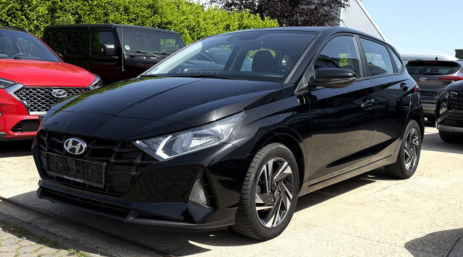 Hyundai i20 1.2 Carplay SHZ/LHZ R.Kamera Tempo Alu *1Hd*