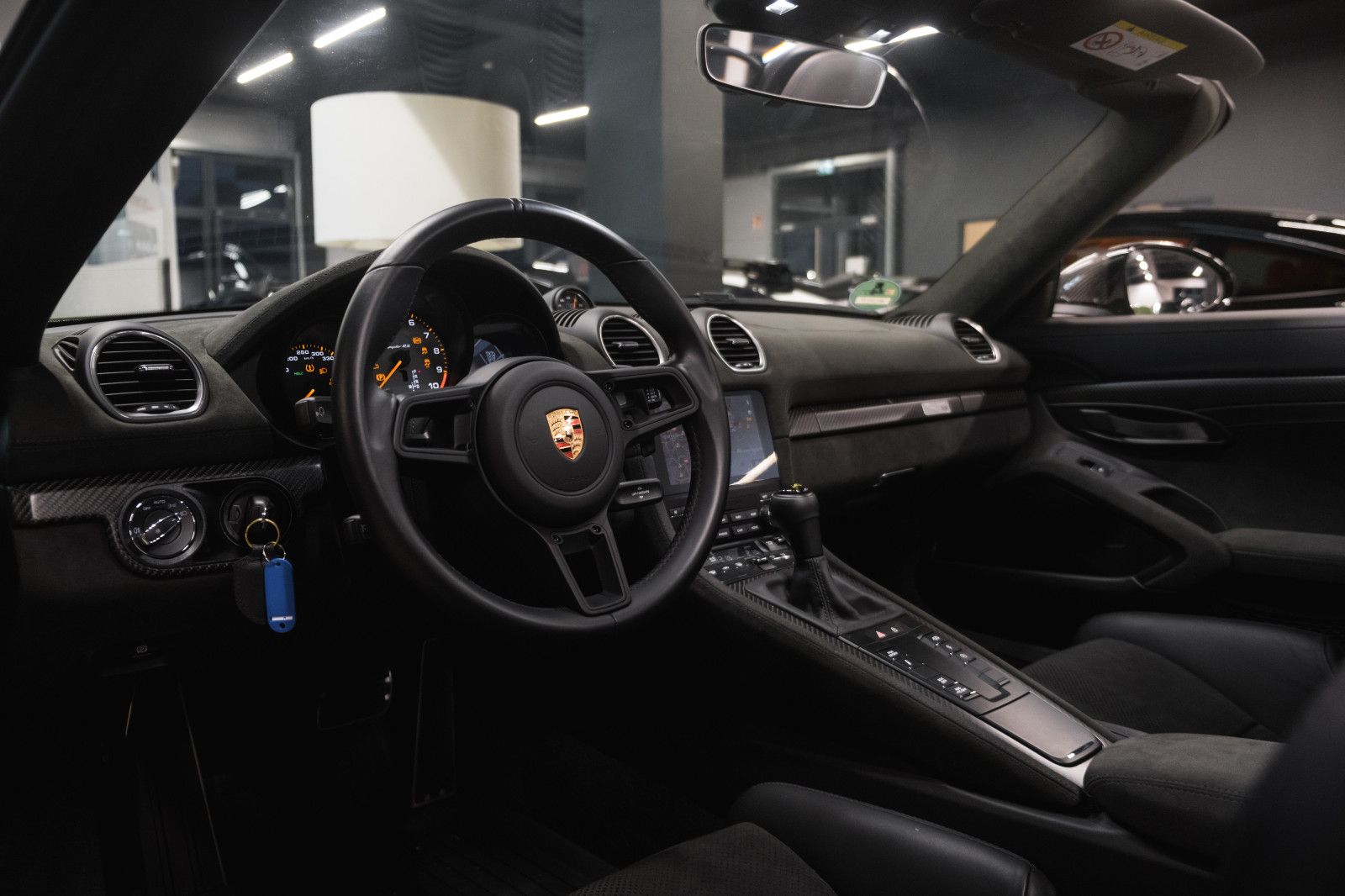 Fahrzeugabbildung Porsche 718 Spyder RS - PTS - Lift - LED - PCCB
