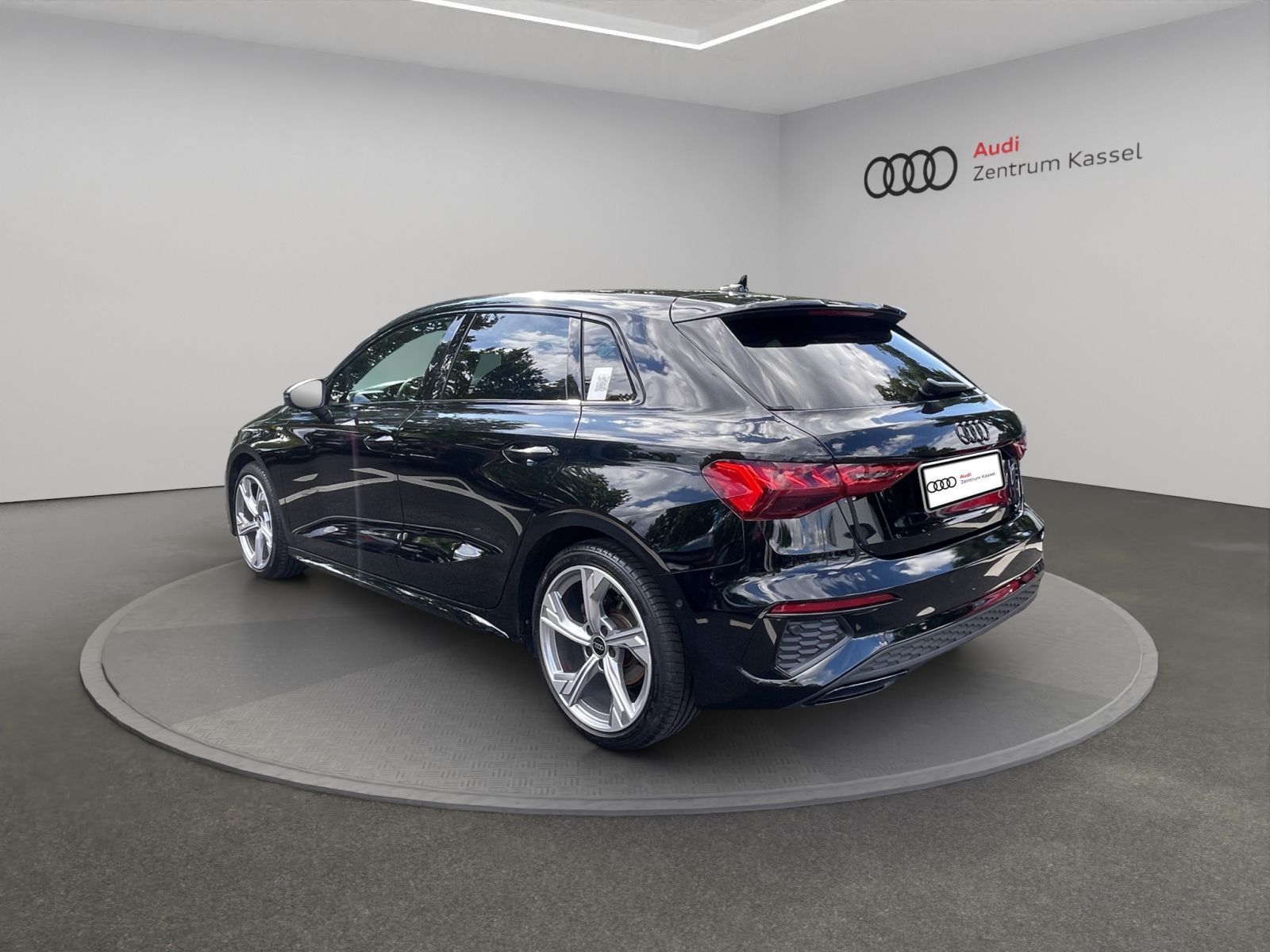 Audi A3 SB 30 TFSI S line LED AHK Kamera Carplay foto 4