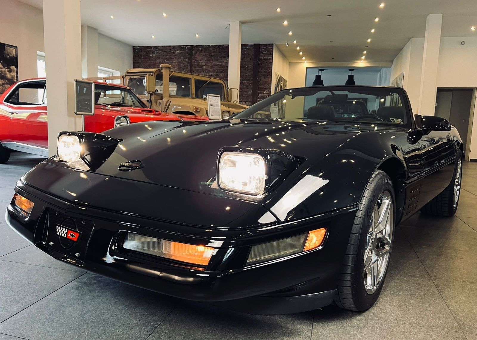 Fahrzeugabbildung Corvette C4 Anniversary Cabrio  5,7 L V8 mit TÜV und H.