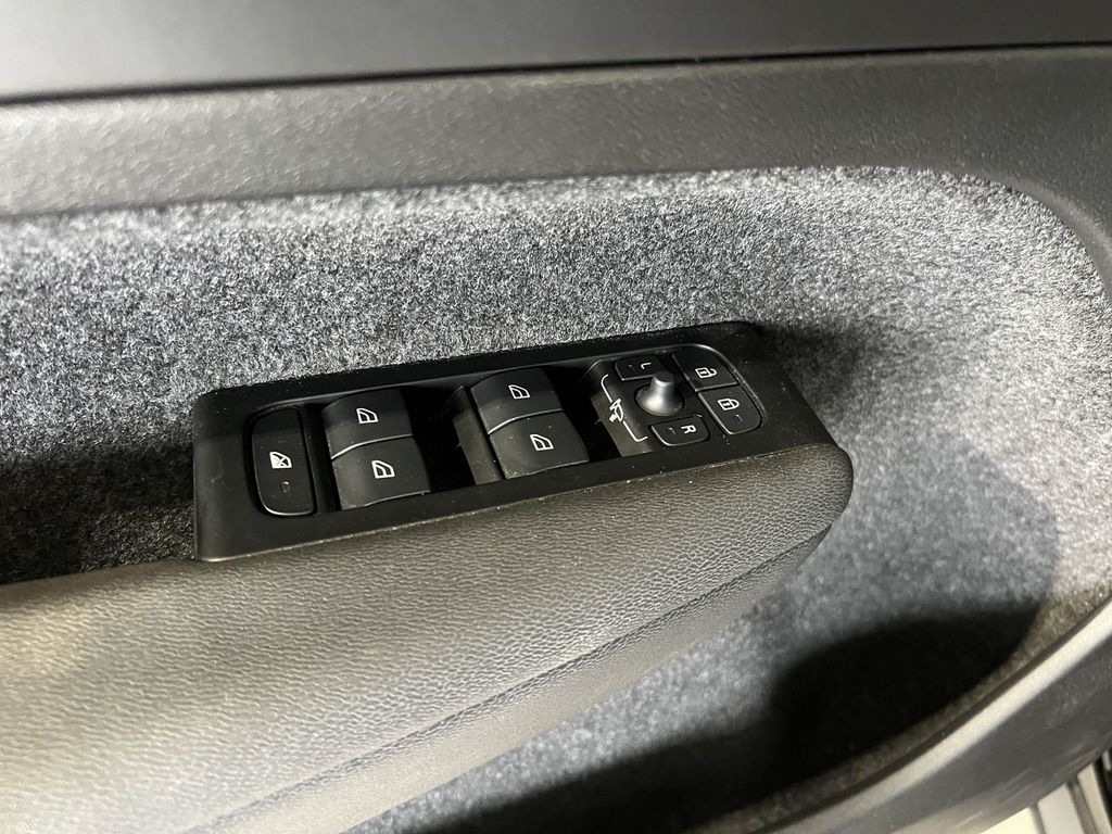 Volvo XC40 T3 Momentum Core Kamera LED WinterP Navi