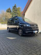 Volkswagen T6.1  Multivan Trendline Deep Black Perleffekt 