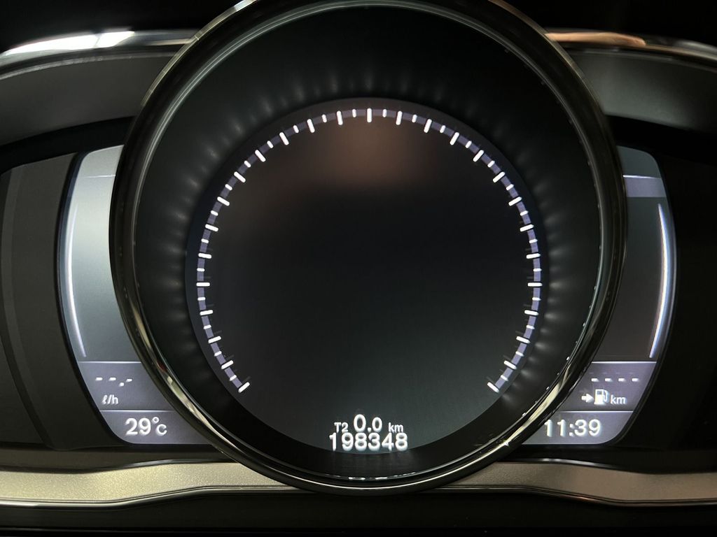 Volvo XC60 D5 Summum AWD *KEIN VERKAUF AN PRIVAT*