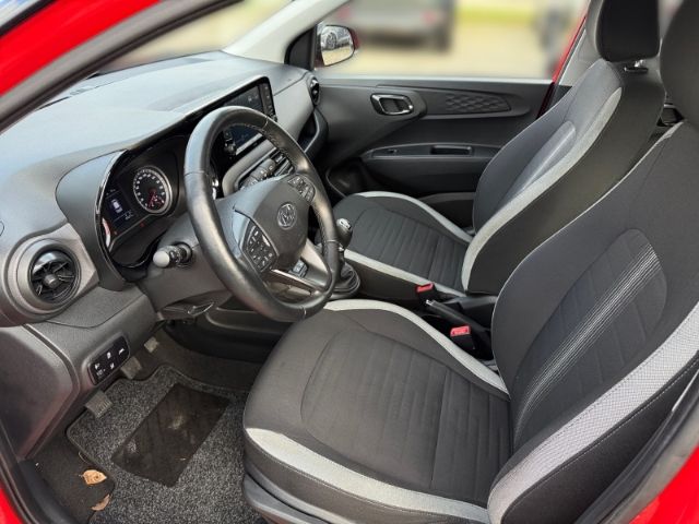 Fahrzeugabbildung Hyundai i10 Trend +CARPLAY+KLIMA+PDC+DAB+TEMPOMAT+UVM+