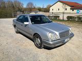 Mercedes-Benz E 240 ELEGANCE Elegance mit Prins LPG TÜV neu - Mercedes-Benz E 240 mit LPG-Antrieb