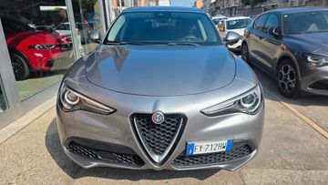 Alfa-Romeo Stelvio - 2