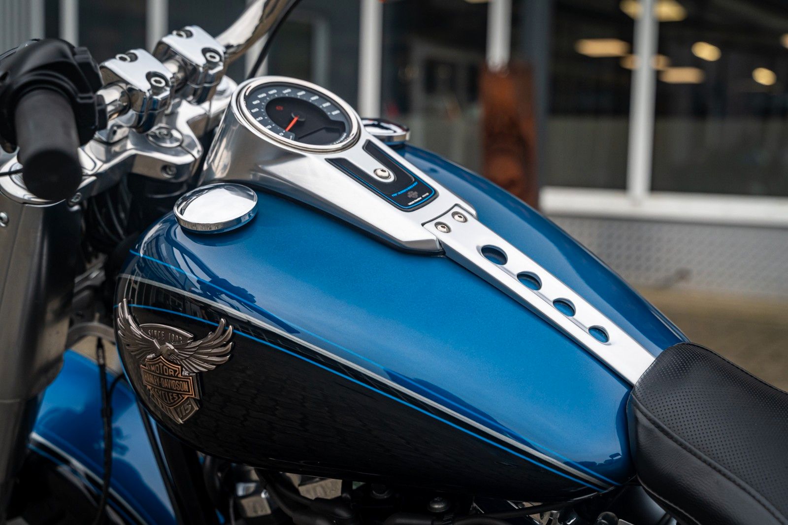 Fahrzeugabbildung Harley-Davidson FLFBS FAT BOY SOFTAIL 114 CUI ANV. JEKILL&HYDE
