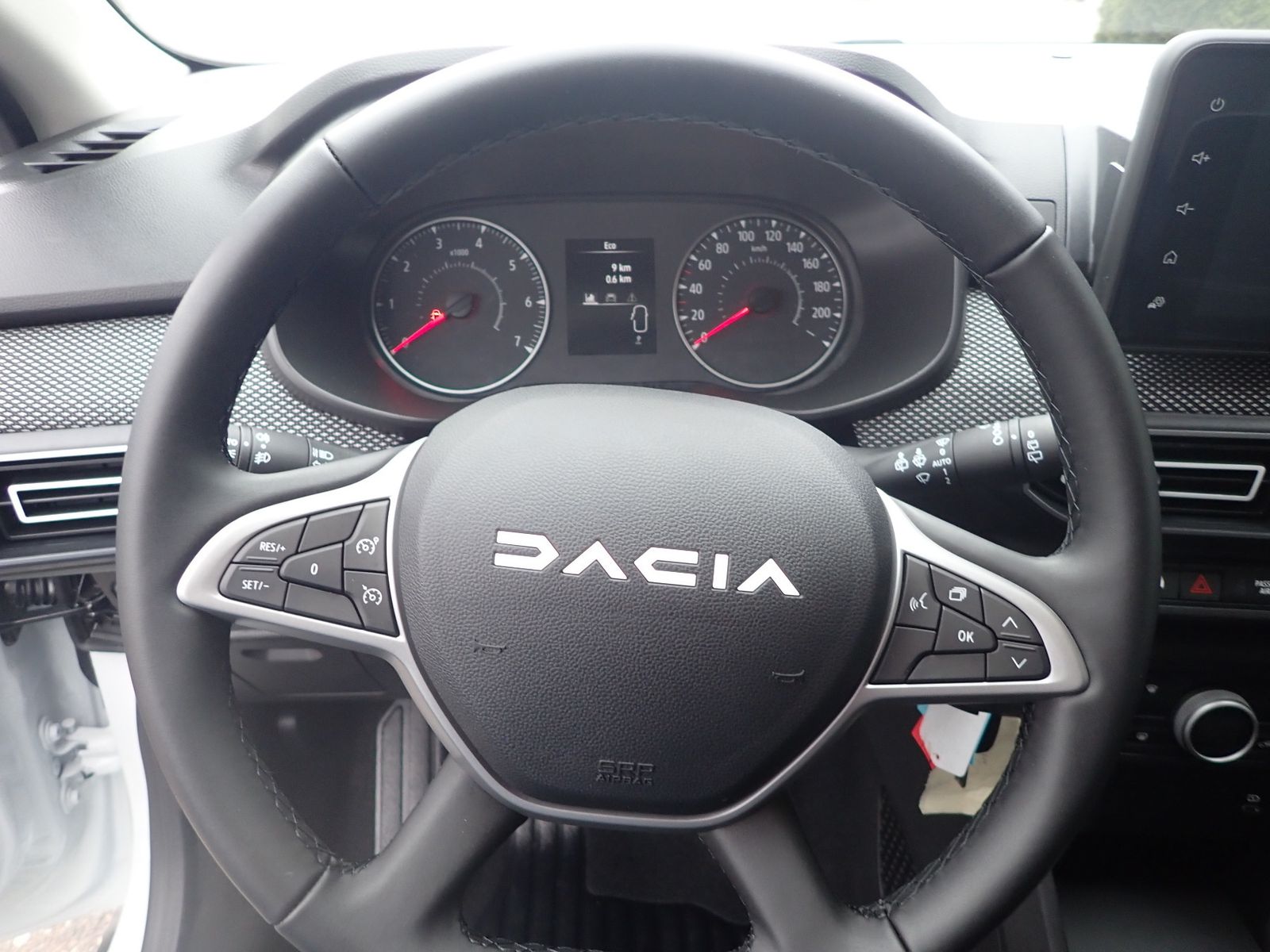 Fahrzeugabbildung Dacia Jogger Expression TCe 110 7-Sitzer