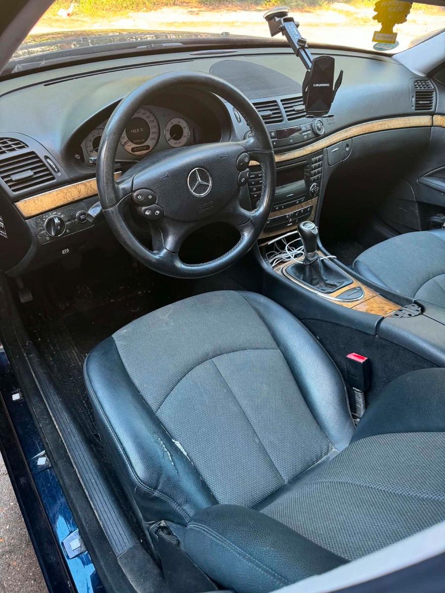 Mercedes-Benz E220 2006 — engine
