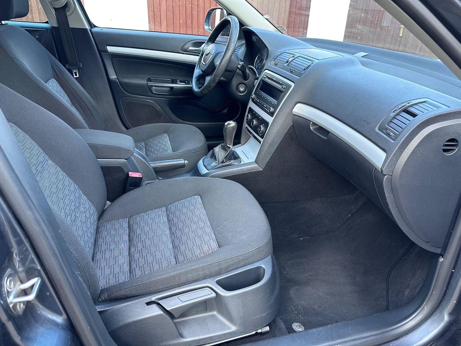 Skoda Octavia 2010 — photo 10