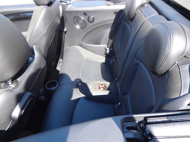 Fahrzeugabbildung MINI Cabrio Cooper S JWC/2.Hd/Leder/Kam/Navi/