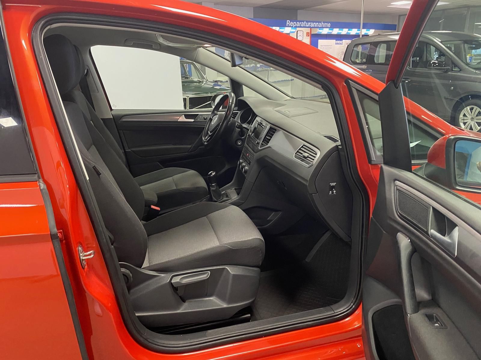 Fahrzeugabbildung Volkswagen Golf Sportsvan 1.2 TSI Trendline BMT/Start-Stopp