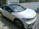 Volkswagen ID4 1st Max Pro TRAVELASSIST*AHK*WARMEPUMPE*PANO - VW ID.4 von privat
