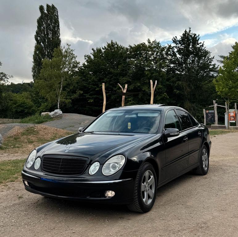 Mercedes-Benz E 200