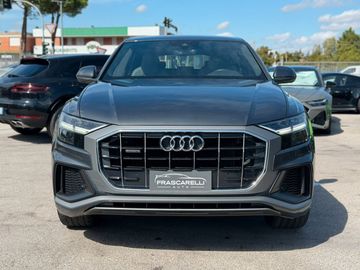 Audi Q8 - 2