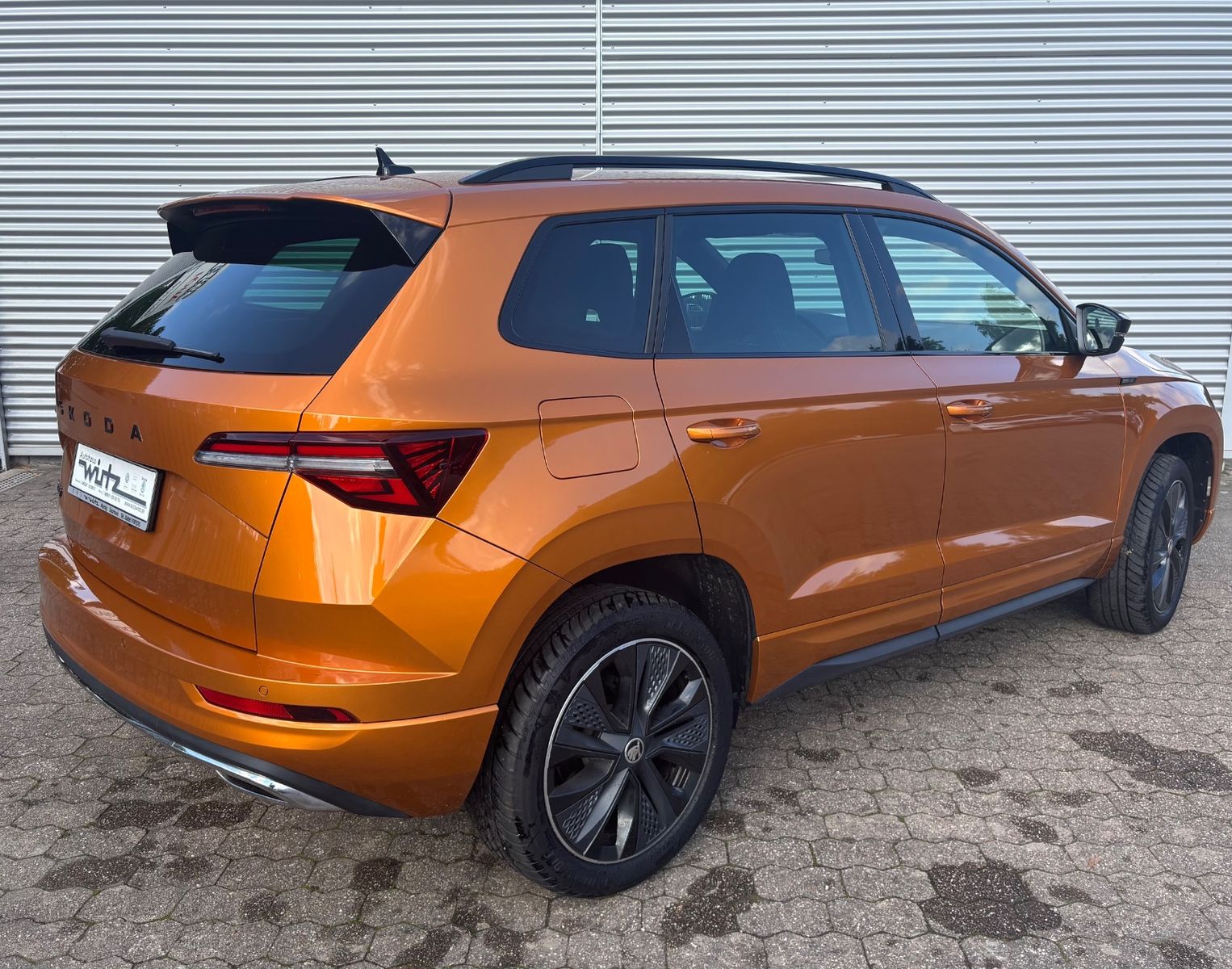 Fahrzeugabbildung SKODA Karoq Sportline Navi ACC KAM