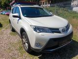 Toyota RAV 4 2,0-l 4x4 2-Hand TÜV-Neu - weiße Toyota RAV 4