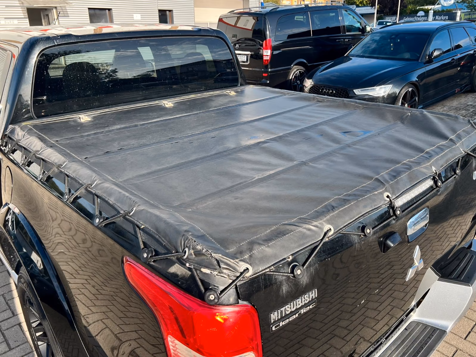Mitsubishi L200 Edition 100 Doppelkabine 4WD/HU&AU