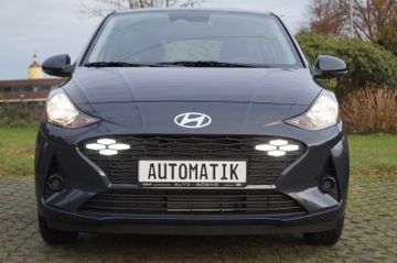 Hyundai i10 1.0 AUT.-NAVI-KLIMA-KAMERA-PDC-TEMPOMAT-