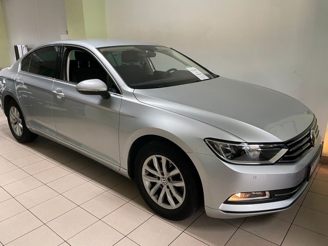 Volkswagen Passat Lim. Comfortline Automatik....