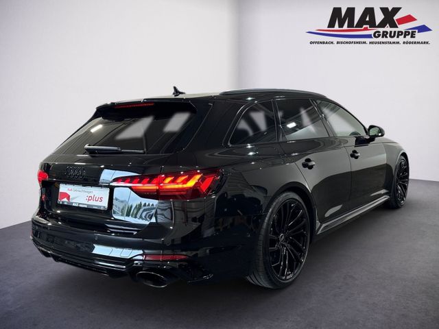 RS4 Avant MATRIX-LED+PANO+B&O+RAUTE+AHK+280KM/H