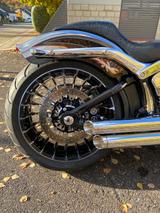 Harley-Davidson FXSBSE Breakout CVO - HARLEY-DAVIDSON FXS
