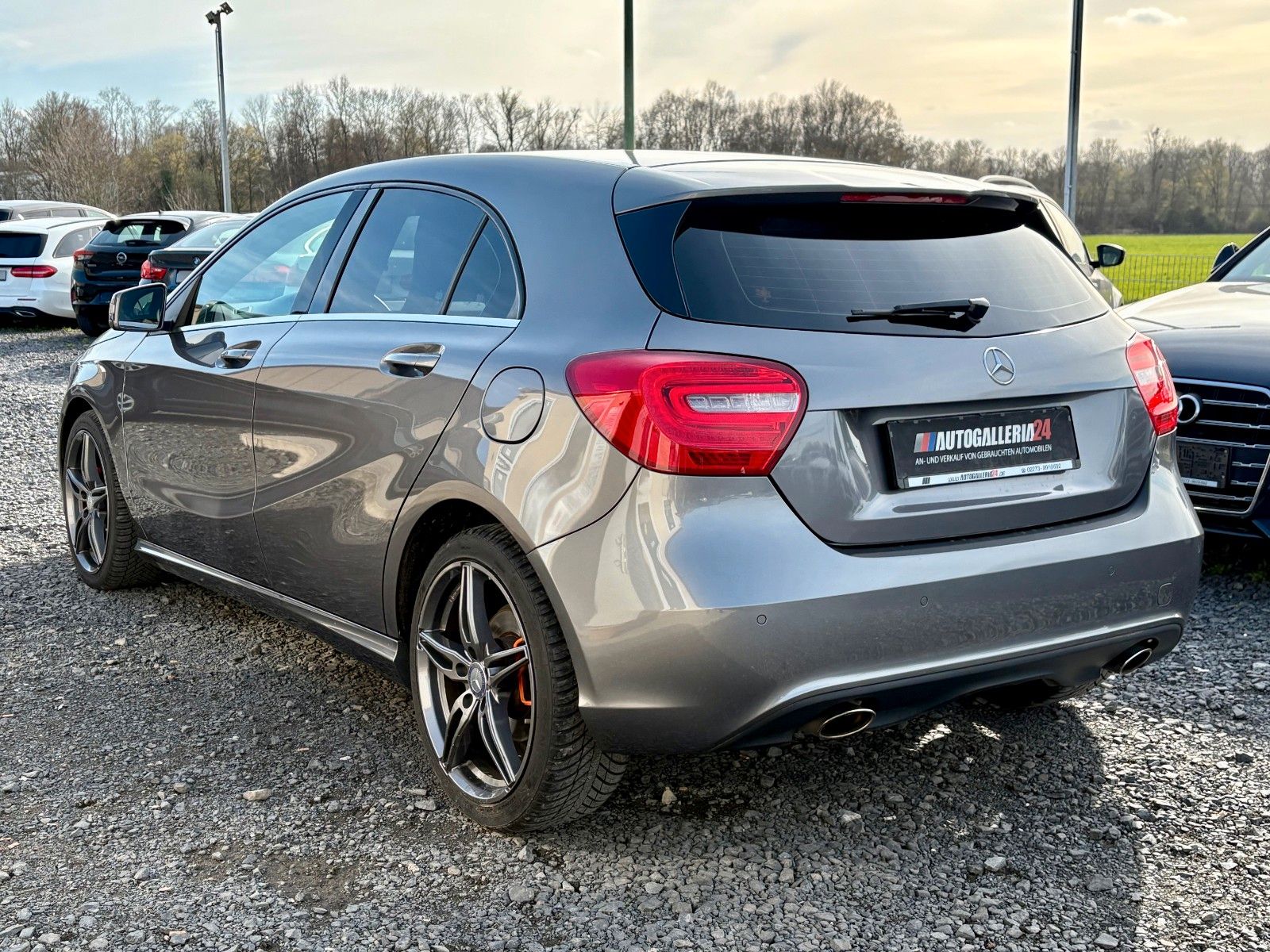 Fahrzeugabbildung Mercedes-Benz A 200 BE Xenon Leder PDC SPORTSITZE 2.HAND SHZ