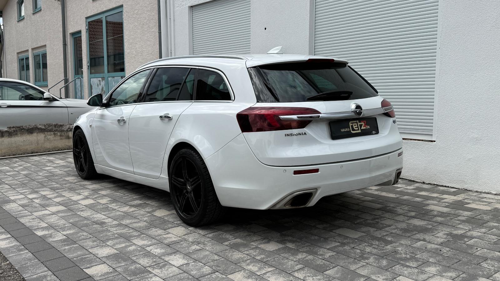 OPEL INSIGNIA OPC 2.8 V6 TURBO 325ch 4X4 - BVM - SIÈGES ÉLECTRIQUES CUIR - CAMÉRA DE RECUL - SONORISATION BOSE - APPLE CARPLAY