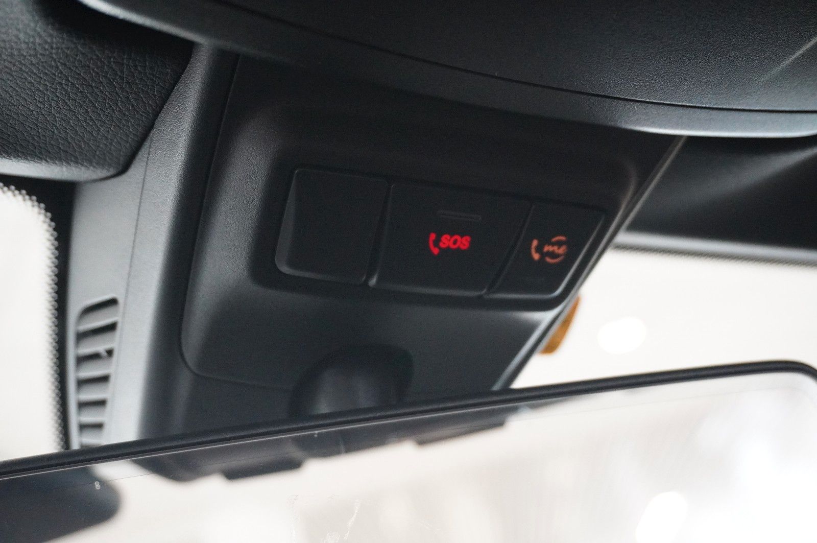 Fahrzeugabbildung Mercedes-Benz C 200 CABRIO 9G AMG LINE NAVI/LED/KAMERA/SPORT