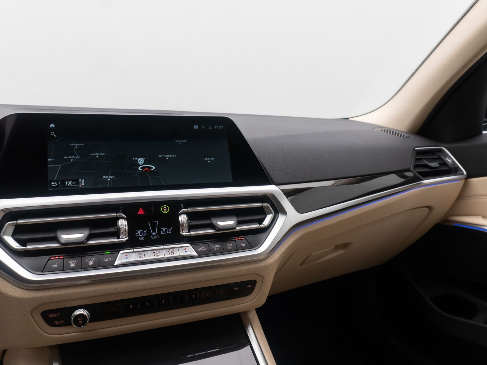 Fahrzeugabbildung BMW 320d Luxury Line 360&deg;Alarm ACC AHK HUD DAB Leder