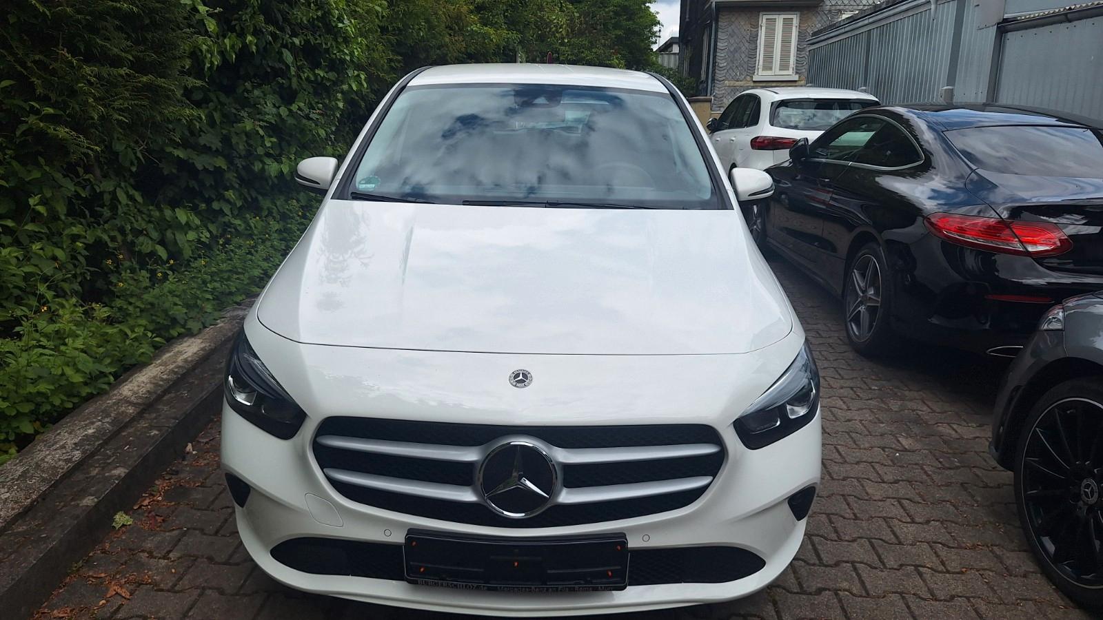Mercedes-Benz B 180 d Automatic Park Paket Sitzh.Temp.Klima