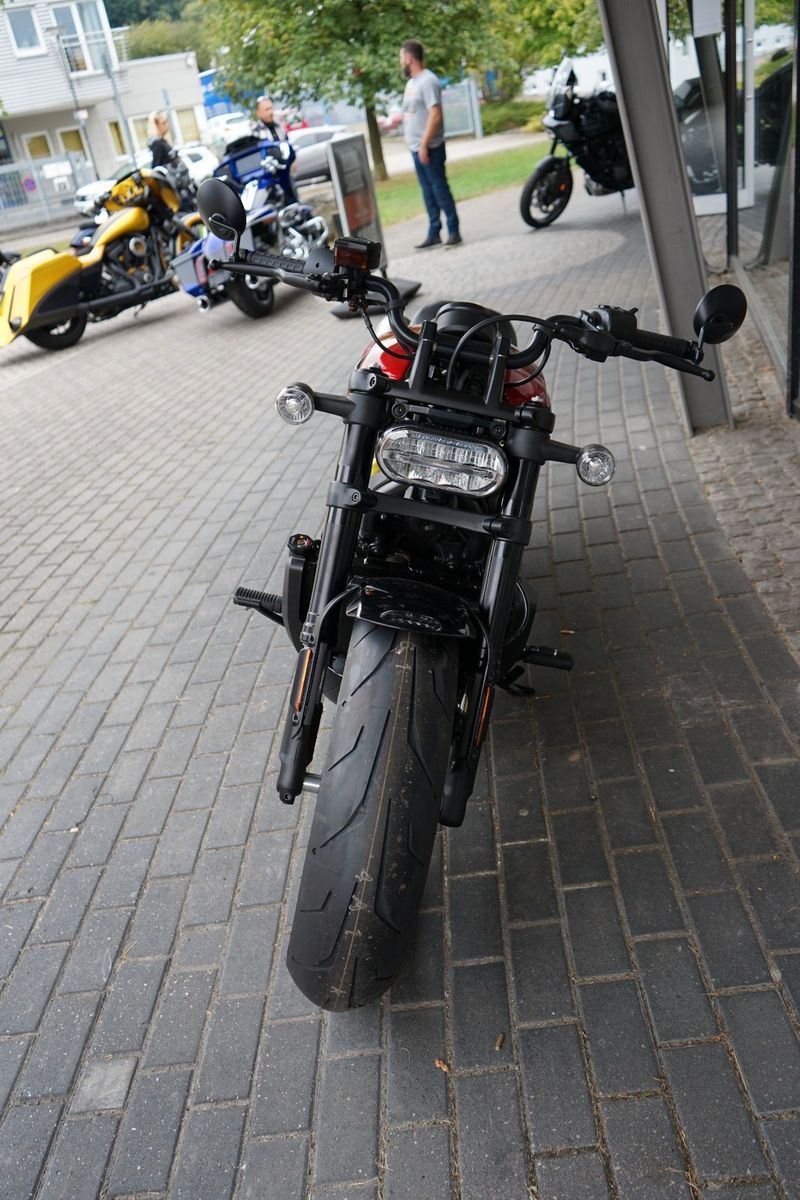 Fahrzeugabbildung Harley-Davidson Sportster S MY25 - Brilliant Red - Sofort Verfüg