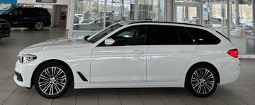 Fahrzeugabbildung BMW 520d Sport Line AHK Navi Kamera DriveAssist LED