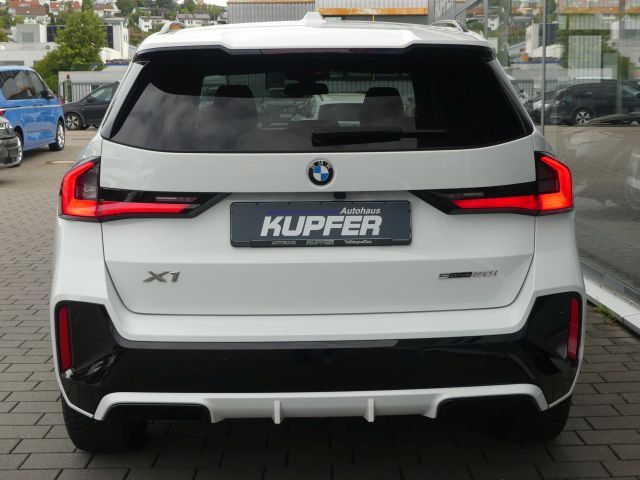BMW X1 sDrive20iM Sport Pano°AHK°elSitz HarmKardon foto 4
