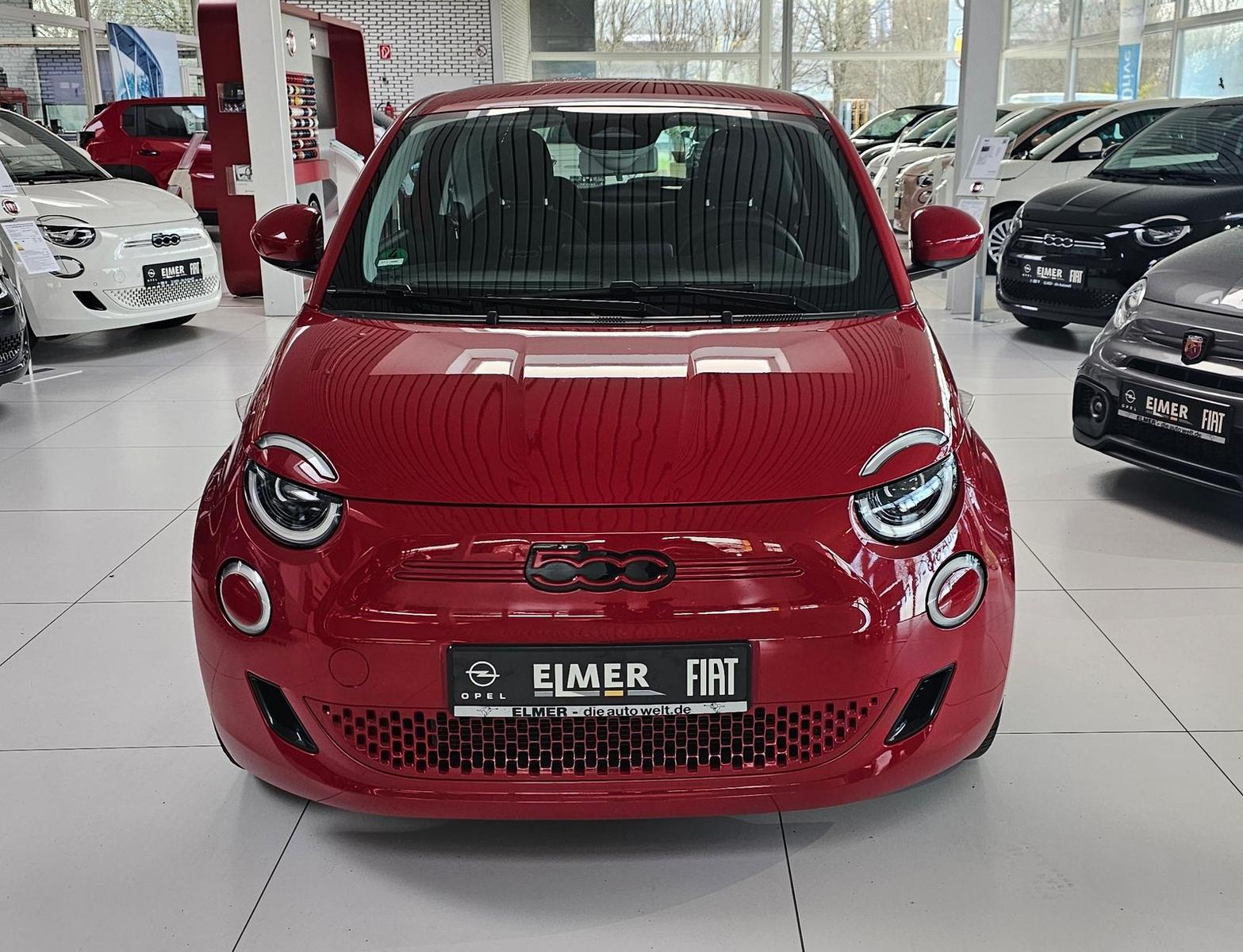 Fiat 500 e 42 KW RED - Alu-Rückfahrkamera