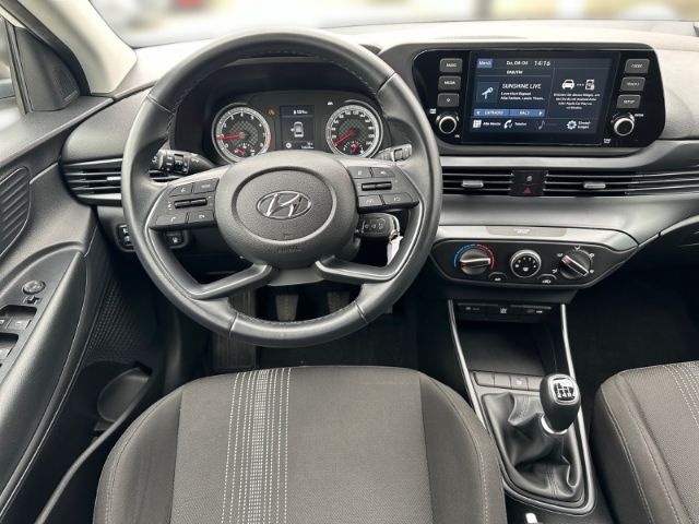 Fahrzeugabbildung Hyundai BAYON 1.2 MPI 85HP Klima PDC Kamera Apple CarPla