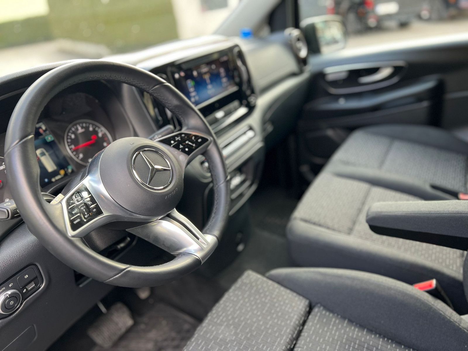 Mercedes-Benz Vito Tourer 124 CDI Select 4x4 lang 9 Sitzer imagem 3
