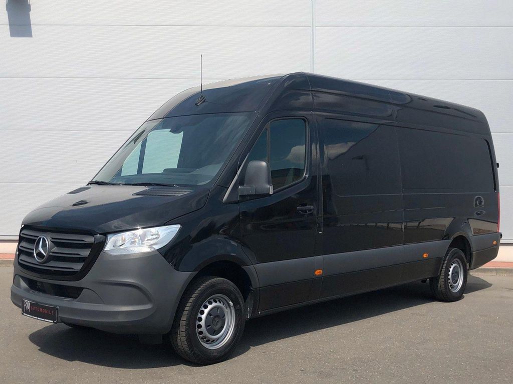 Mercedes Benz Sprinter 319 CDI цельнометаллический фургон