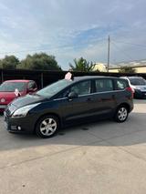 Peugeot 5008 1.6 HDi 112CV Premium - Peugeot 5008 Premium mit Diesel-Antrieb