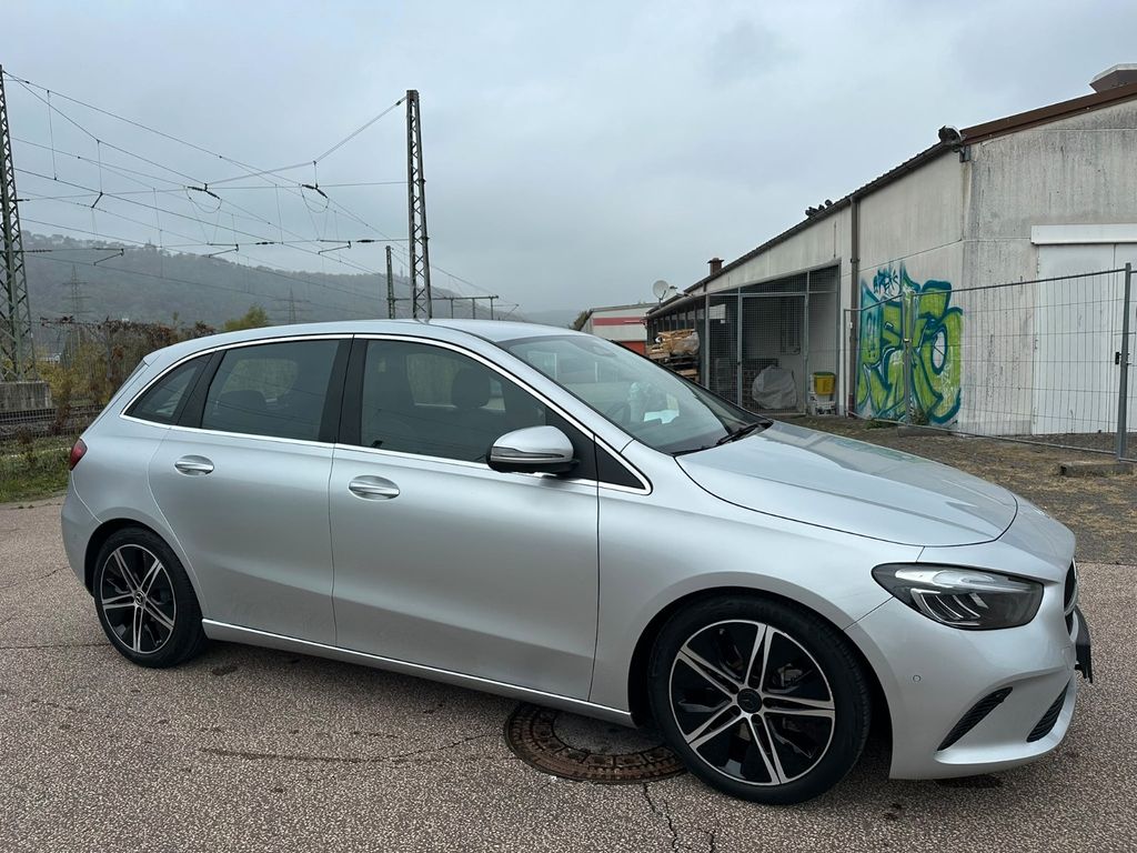 Image of Mercedes-Benz B 200