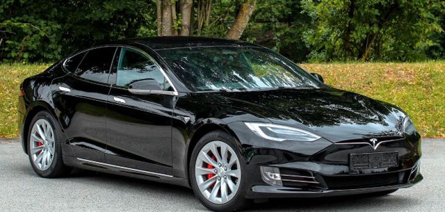 Tesla Model S Ludicrous Performance -