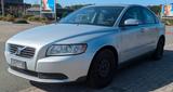 Volvo S40  - silberne Volvo S40