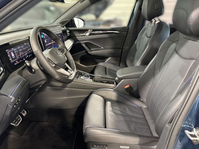 Tiguan 1.5 TSI eHYBRID R-LINE BLACKSTYLE MATRIX+